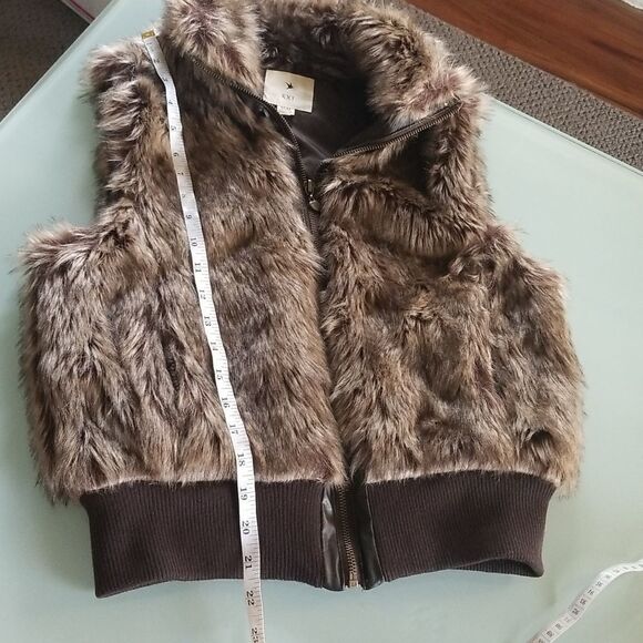 XXI Faux Fur Vest - Picture 8 of 10